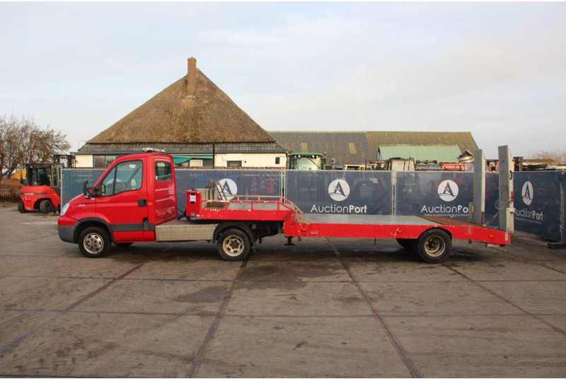 VELDHUIZEN P31-2D - Low loader semi-trailer: picture 2 VELDHUIZEN P31-2D - Low loader semi-trailer: picture 2