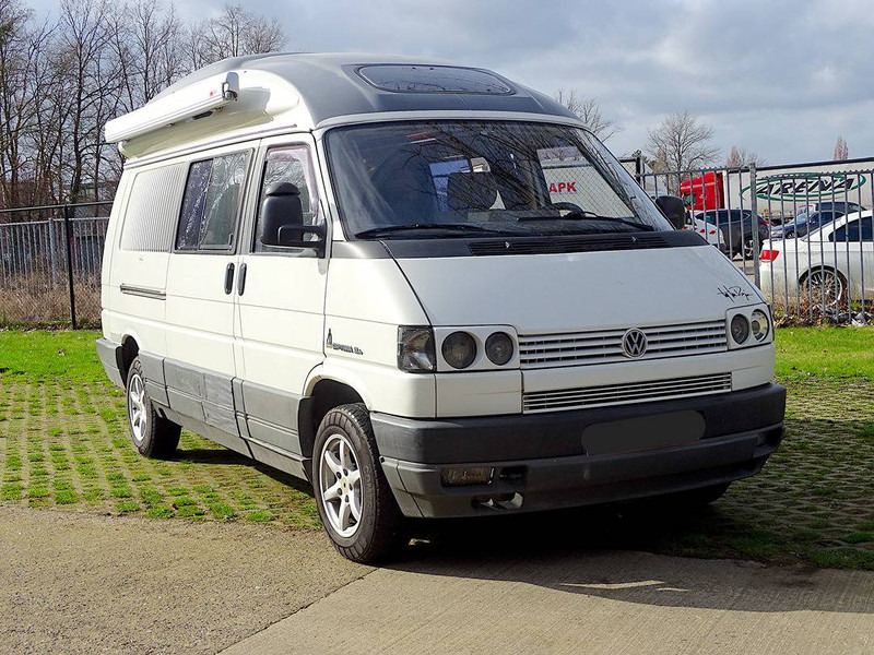Volkswagen Transporter (T4) 'Dehler' Optima 5.4 (2.4L Diesel) - Camper van: picture 4 Volkswagen Transporter (T4) 'Dehler' Optima 5.4 (2.4L Diesel) - Camper van: picture 4