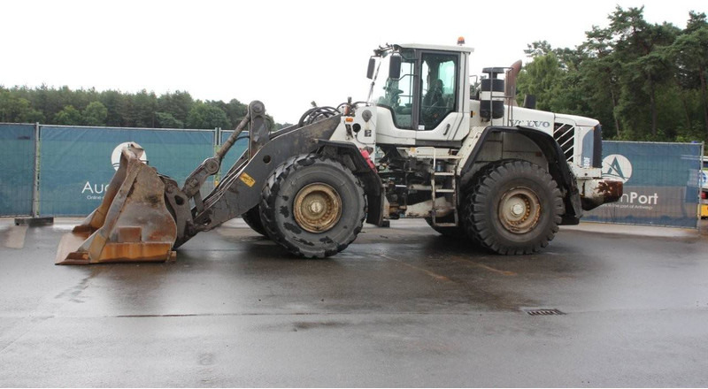 Volvo L 180 F - Wheel loader: picture 1 Volvo L 180 F - Wheel loader: picture 1