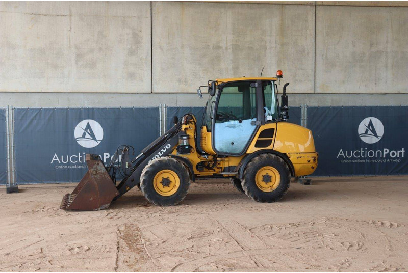 Volvo L25F-P - Wheel loader: picture 1 Volvo L25F-P - Wheel loader: picture 1