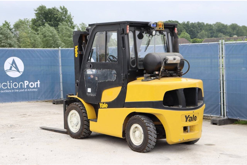 Yale GLP45SVX5 V2214 - LPG forklift: picture 4 Yale GLP45SVX5 V2214 - LPG forklift: picture 4