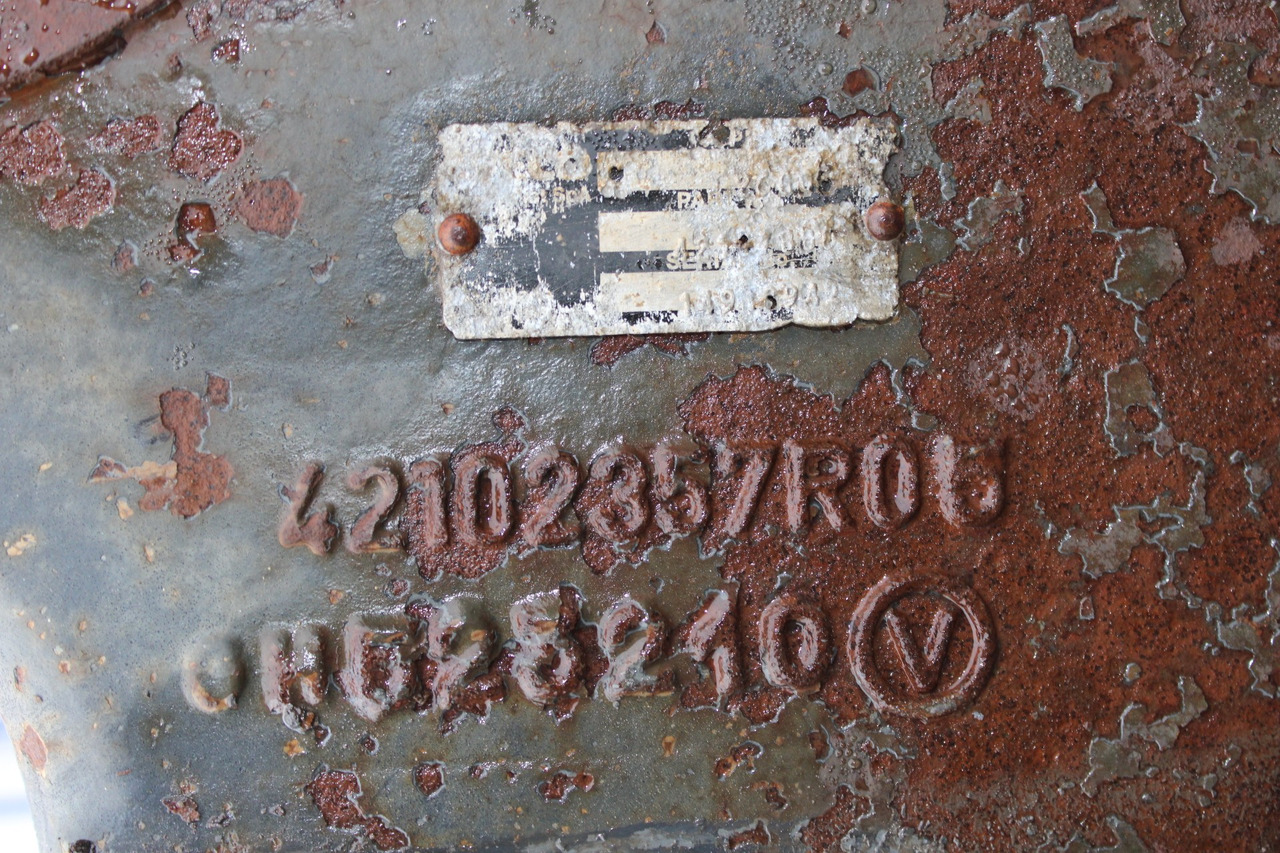 AXA SPATE INTERAXIALA IVECO TRAKKER 8X4 42102357 - Rear axle for Truck: picture 2 AXA SPATE INTERAXIALA IVECO TRAKKER 8X4 42102357 - Rear axle for Truck: picture 2