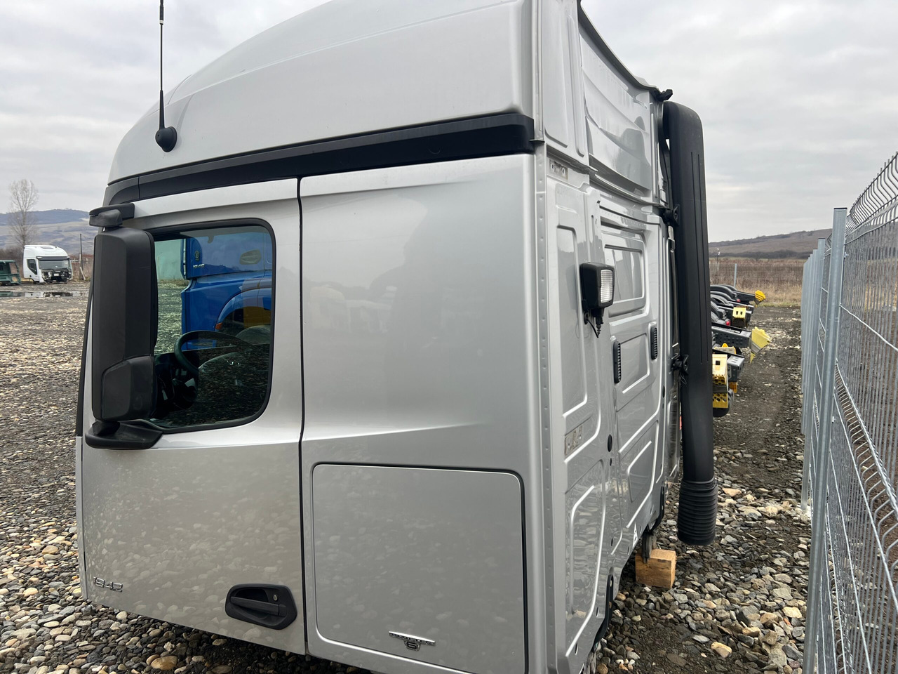 CABINA MERCEDES ACTROS MP4 STREAMSPACE 2.5 - Cab for Truck: picture 4 CABINA MERCEDES ACTROS MP4 STREAMSPACE 2.5 - Cab for Truck: picture 4