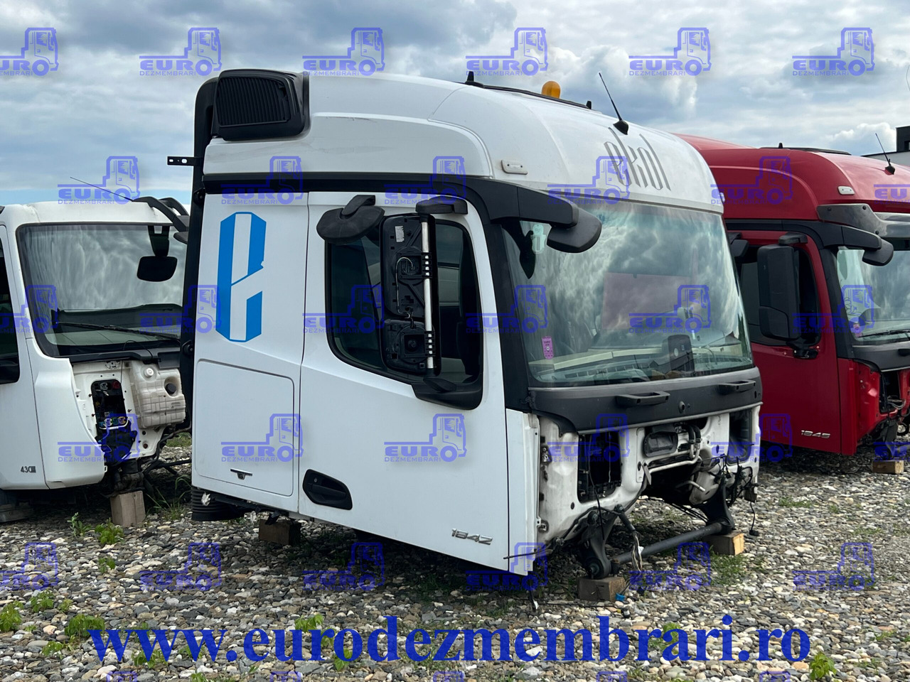 CABINA STREAMSPACE 2.5 MERCEDES ACTROS MP4 - Cab for Truck: picture 3 CABINA STREAMSPACE 2.5 MERCEDES ACTROS MP4 - Cab for Truck: picture 3