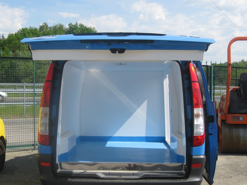 FURGONETA FRIGORIFICA MERCEDES VITO111 CDI - Refrigerated van: picture 5 FURGONETA FRIGORIFICA MERCEDES VITO111 CDI - Refrigerated van: picture 5
