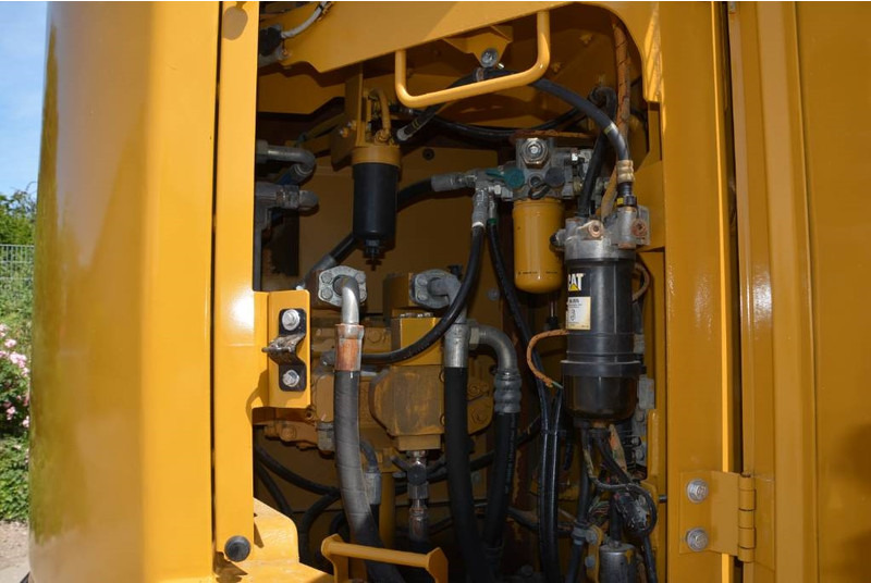 Crawler excavator Cat 325 FL CR: picture 12