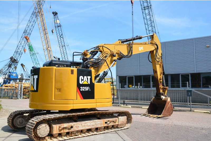 Crawler excavator Cat 325 FL CR: picture 6