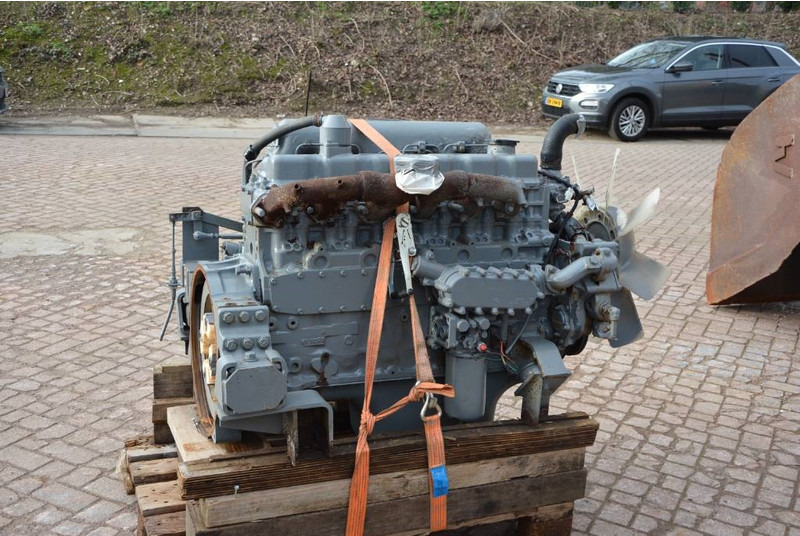 Hino EM100 engine complete - Engine for Construction machinery: picture 2 Hino EM100 engine complete - Engine for Construction machinery: picture 2