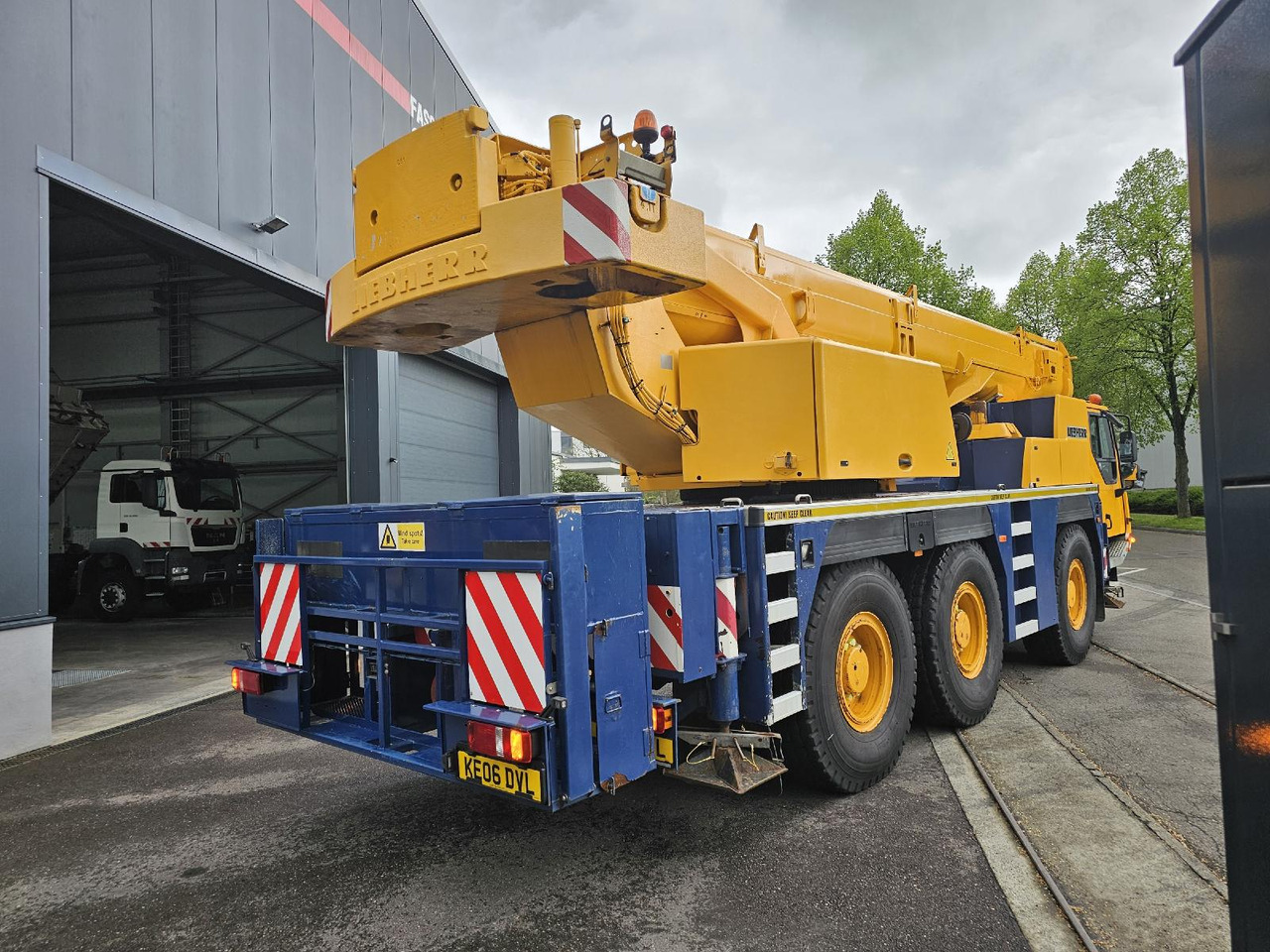 Liebherr LTM 1055-3.1 (06 - 056 016) | 6 x 6 - Mobile crane: picture 3 Liebherr LTM 1055-3.1 (06 - 056 016) | 6 x 6 - Mobile crane: picture 3