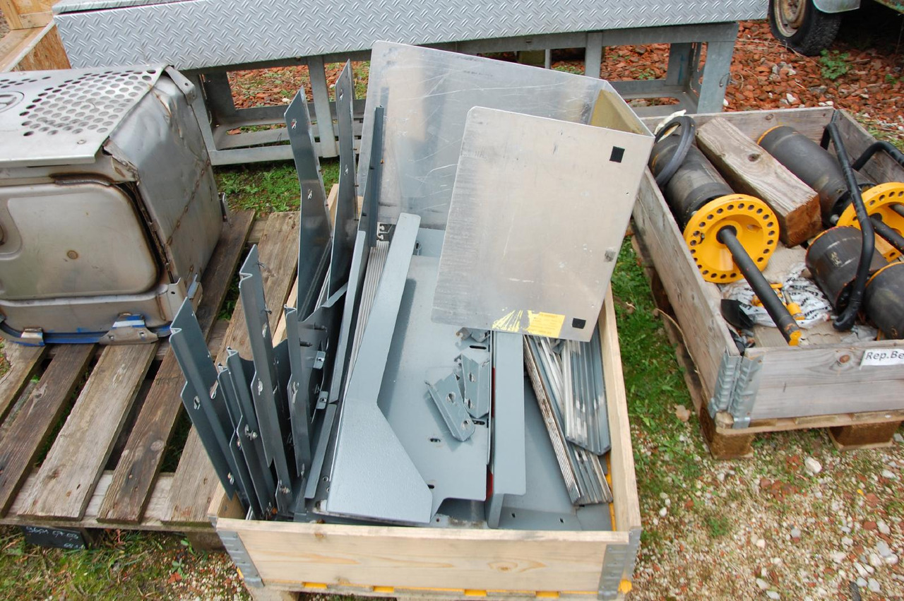 Spare parts for Construction machinery Liebherr Zubehör = LTM 1030-2.1 / diverse Teile und Komponenten: picture 22