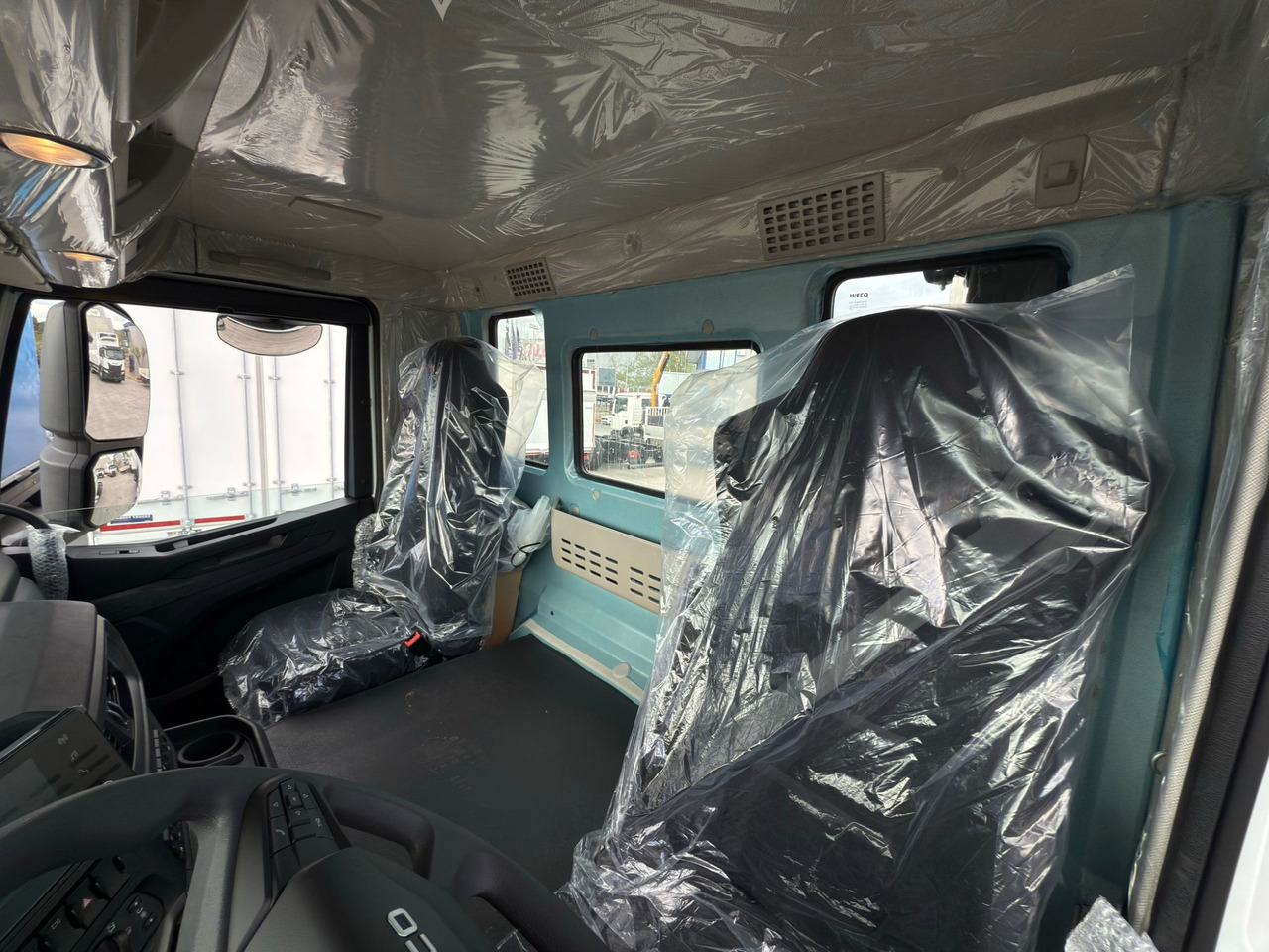 Cab chassis truck IVECO AD380T46 6x4 E6 (Chassis): picture 7 Cab chassis truck IVECO AD380T46 6x4 E6 (Chassis): picture 7