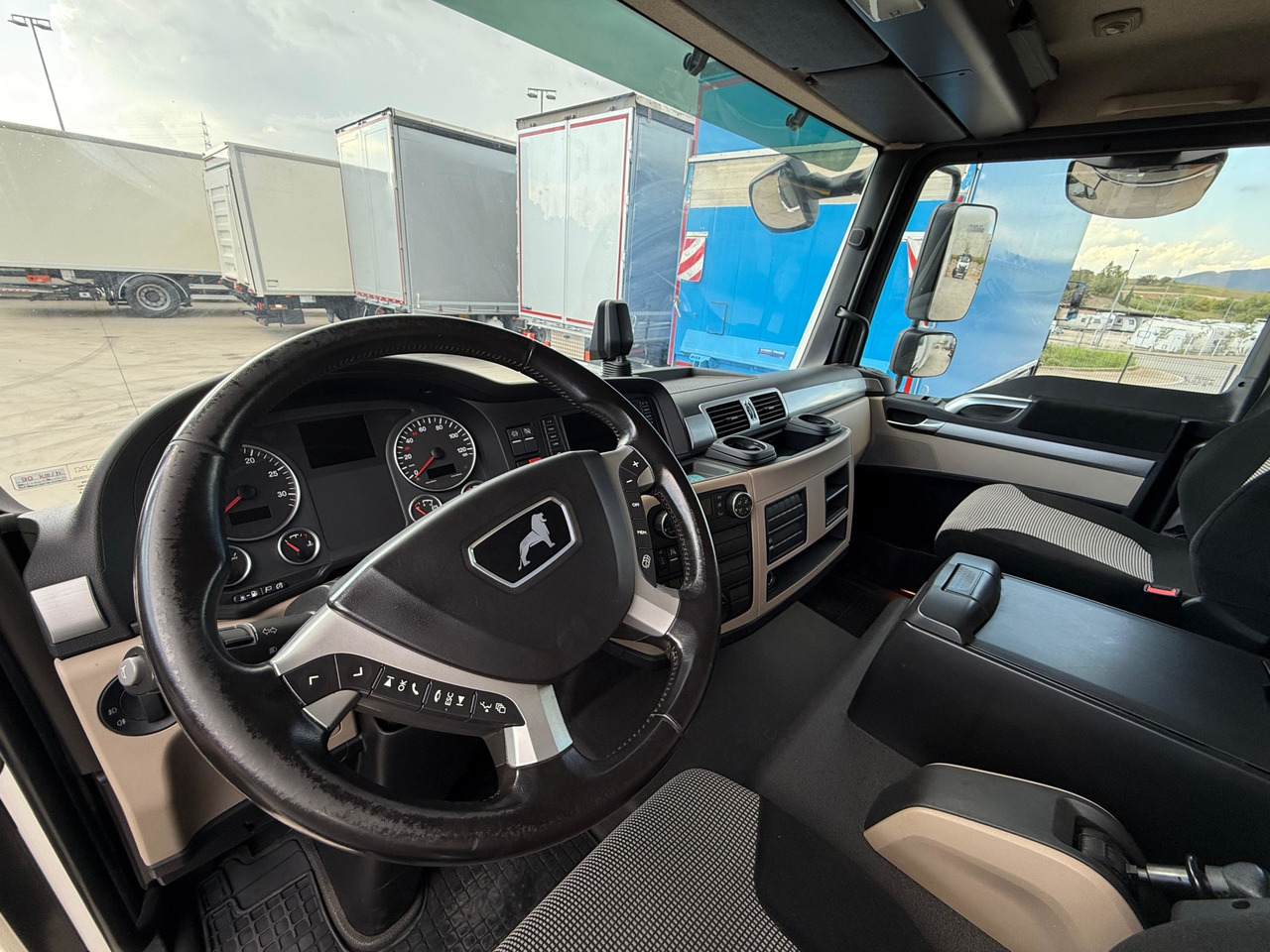 MAN 12.220 BL TGL E6 (Van) - Box truck: picture 5 MAN 12.220 BL TGL E6 (Van) - Box truck: picture 5