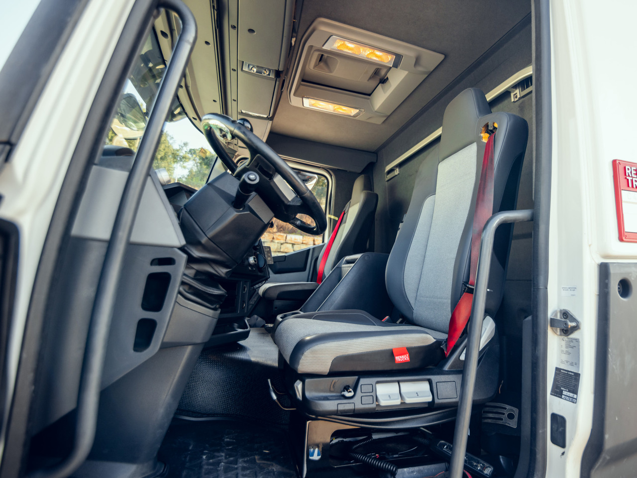 Cab chassis truck RENAULT C460 E6 (Chassis): picture 6