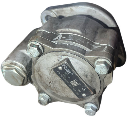 Mercedes-Benz Actros - Steering pump: picture 3 Mercedes-Benz Actros - Steering pump: picture 3