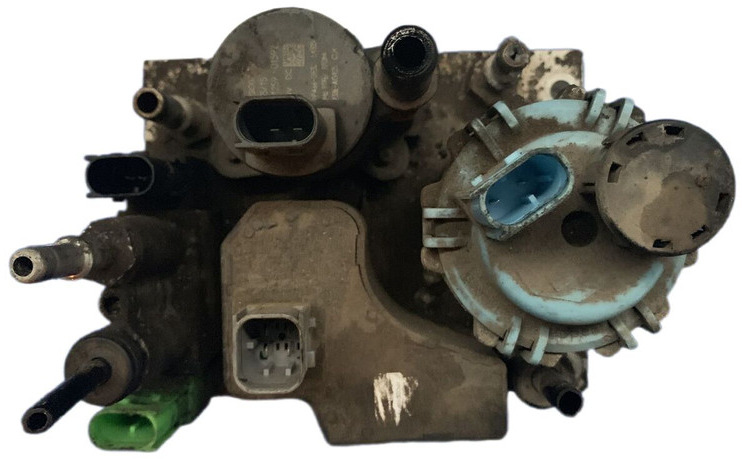 Renault T SERIES - Exhaust system: picture 2 Renault T SERIES - Exhaust system: picture 2