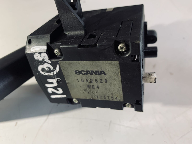 Scania 124 - Relay: picture 2 Scania 124 - Relay: picture 2