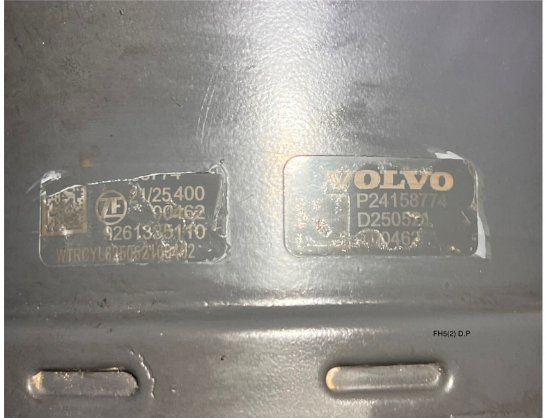 Volvo Right side - Spare parts: picture 2 Volvo Right side - Spare parts: picture 2