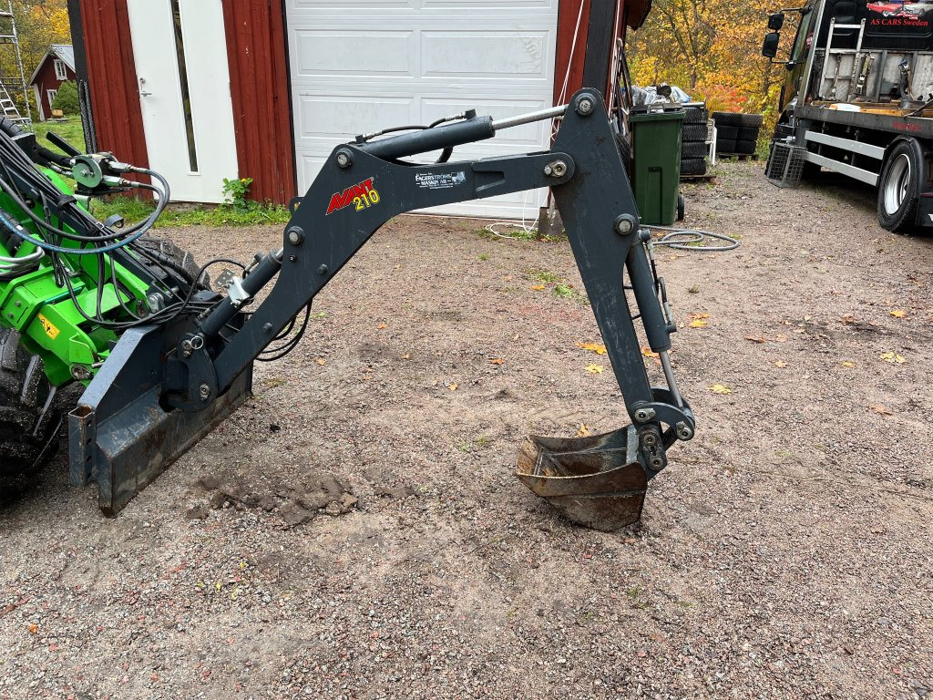 Avant 210 med 3 st skopor - Excavator: picture 3 Avant 210 med 3 st skopor - Excavator: picture 3