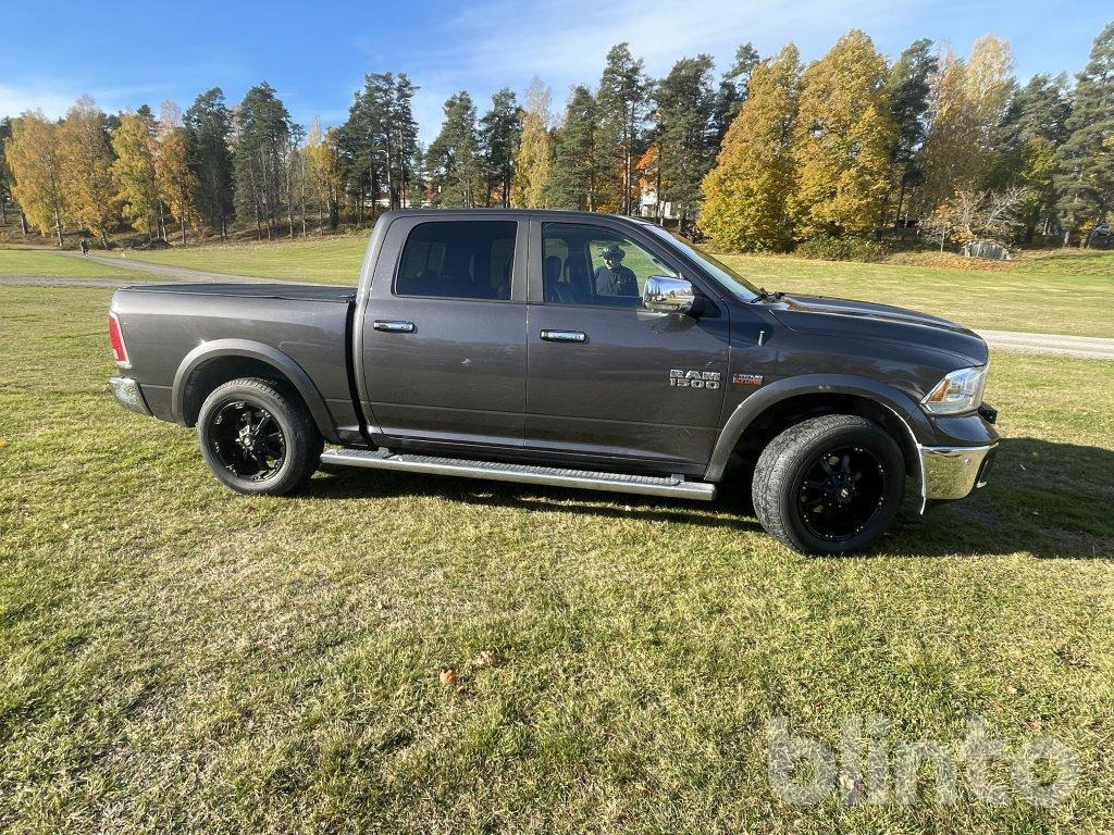 DODGE RAM Hemi 5,7 - Pickup truck: picture 1 DODGE RAM Hemi 5,7 - Pickup truck: picture 1