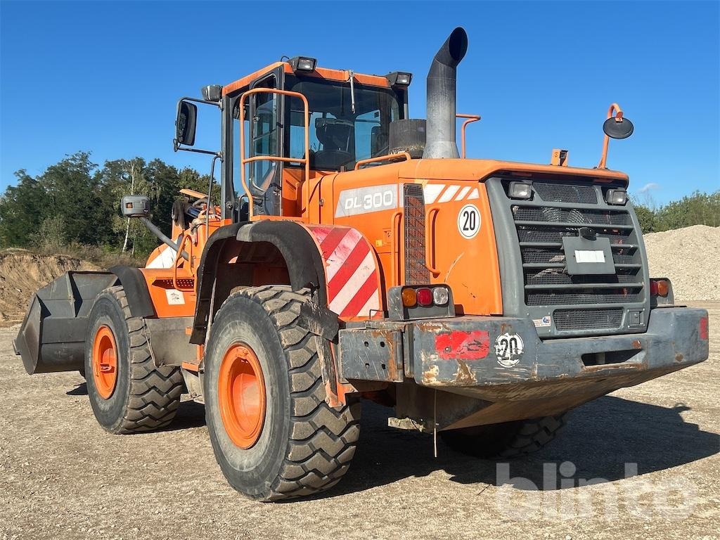 Doosan DL 300 (2012) - Wheel loader: picture 3 Doosan DL 300 (2012) - Wheel loader: picture 3