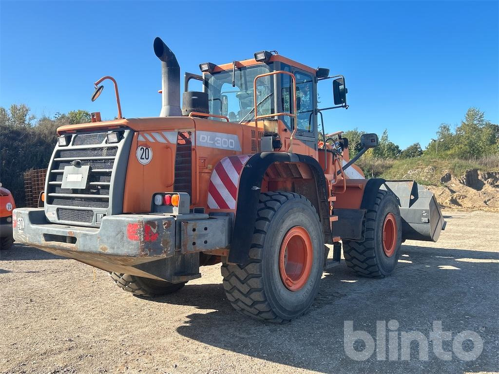 Doosan DL 300 (2012) - Wheel loader: picture 4 Doosan DL 300 (2012) - Wheel loader: picture 4