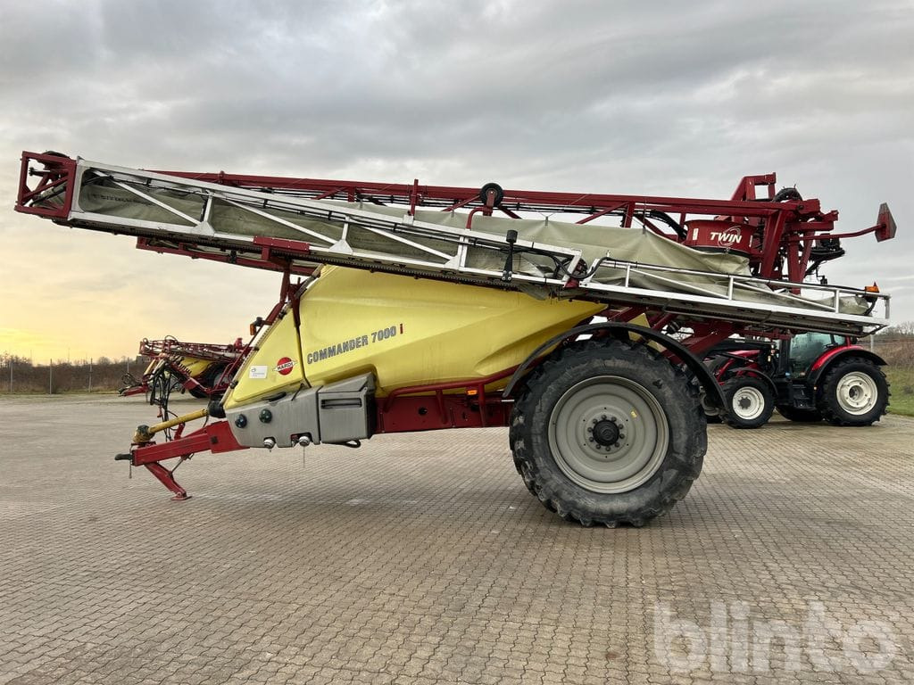 Sprayer Hardi Commander CM11 7000 I - Nybesiktigad: picture 8