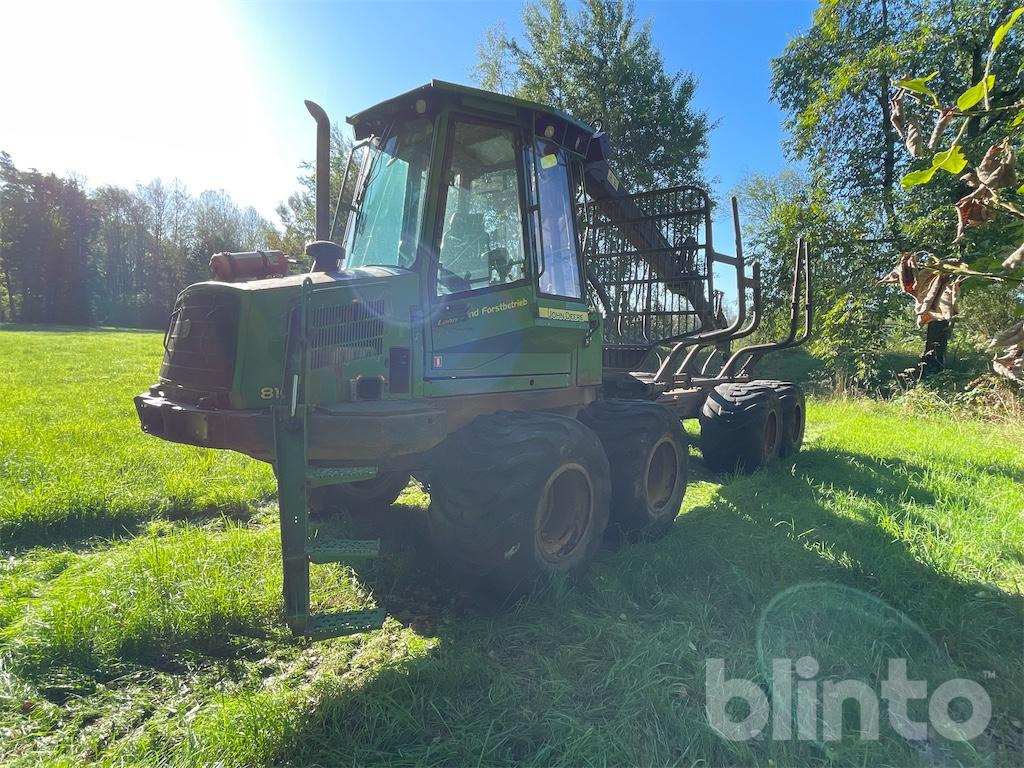 Harvester John Deere 810D (2006) - Forwarder: picture 4 Harvester John Deere 810D (2006) - Forwarder: picture 4