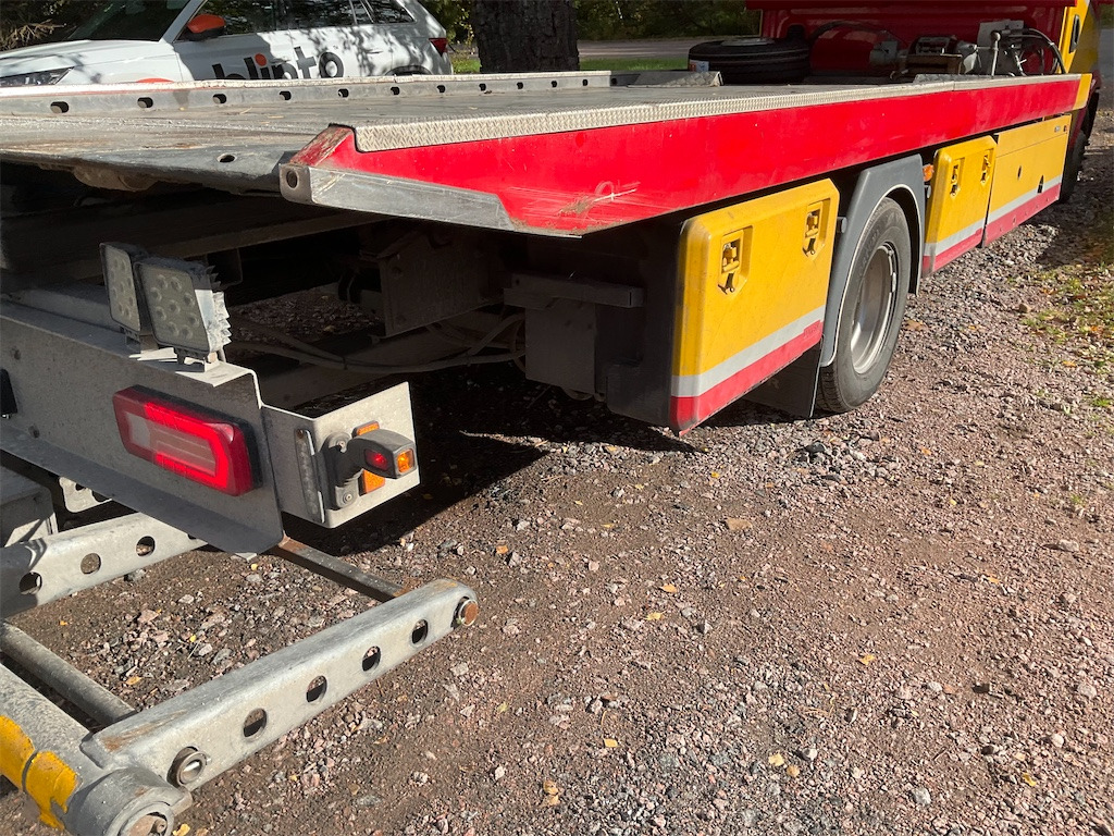 Tow truck IVECO: picture 35