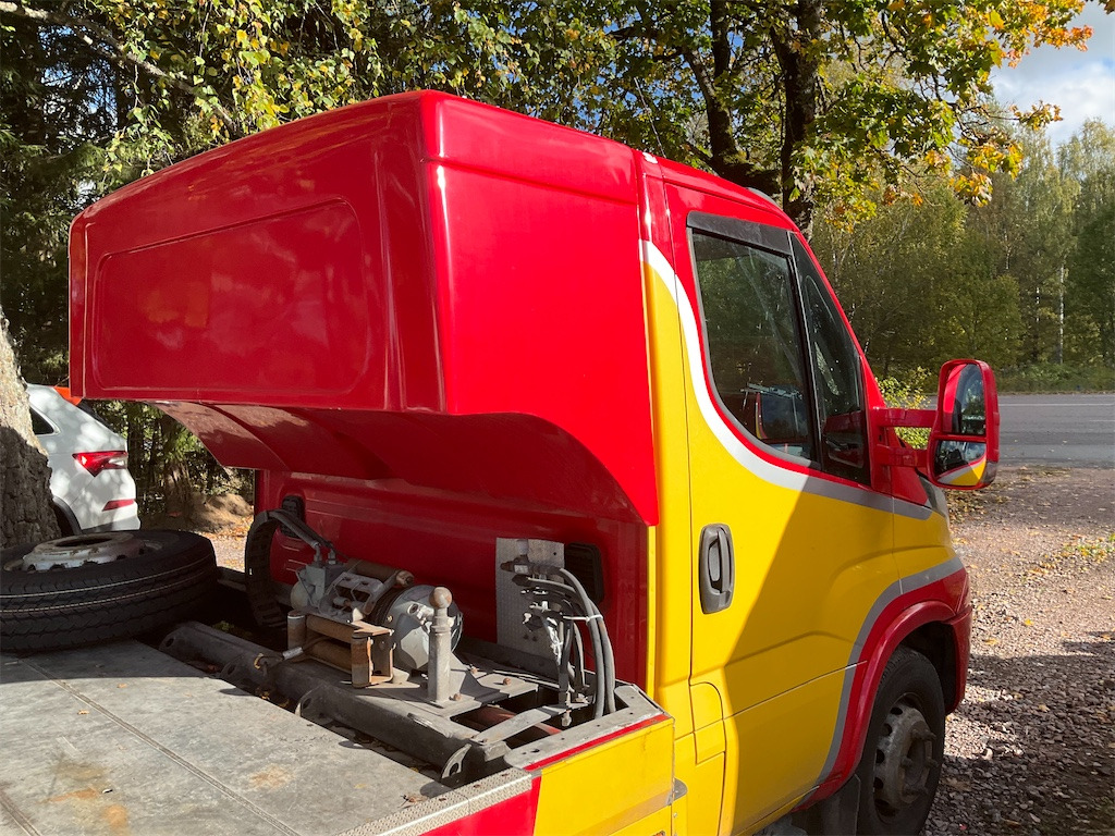 Tow truck IVECO: picture 39