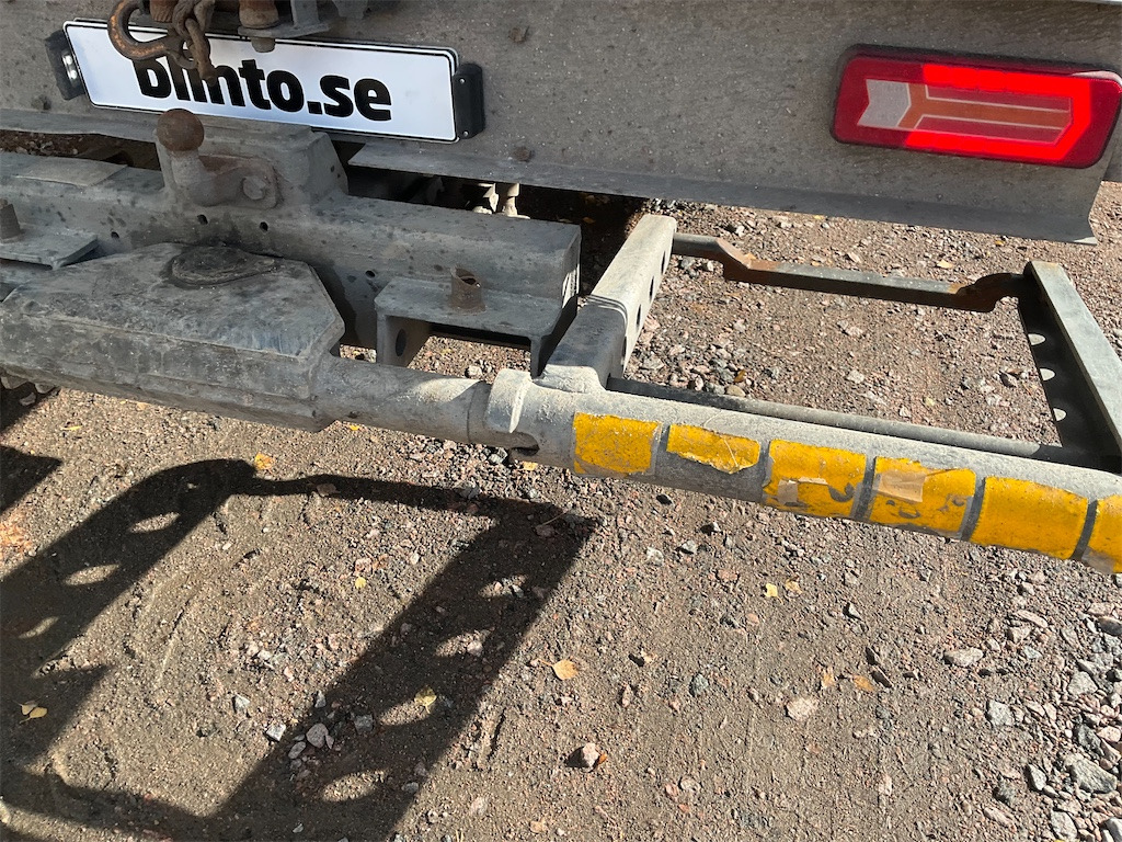Tow truck IVECO: picture 32