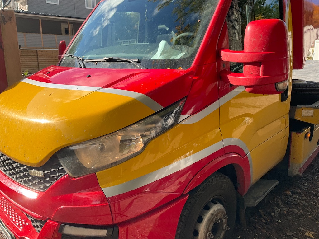 Tow truck IVECO: picture 6