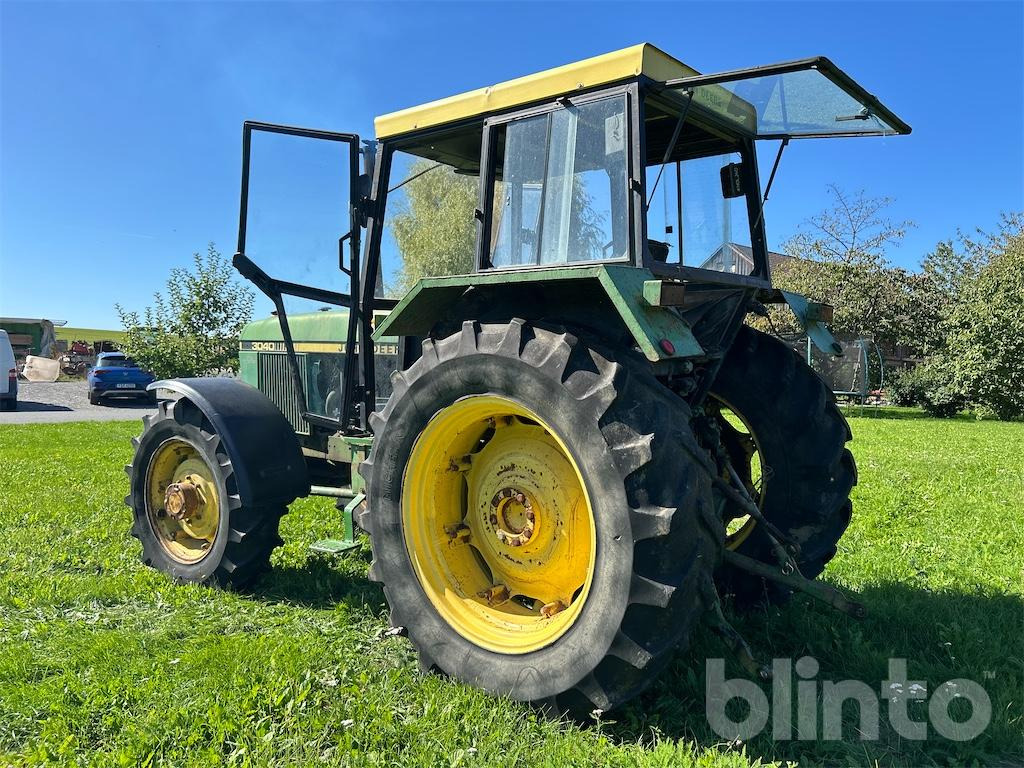 John Deere 3040 4WD - Farm tractor: picture 3 John Deere 3040 4WD - Farm tractor: picture 3