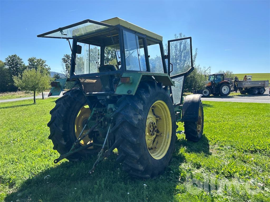 John Deere 3040 4WD - Farm tractor: picture 4 John Deere 3040 4WD - Farm tractor: picture 4