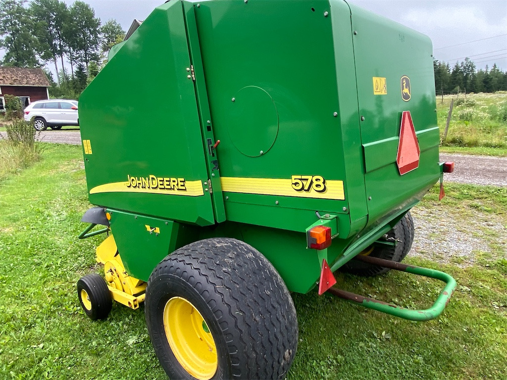 John Deere 578 - Round baler: picture 3 John Deere 578 - Round baler: picture 3