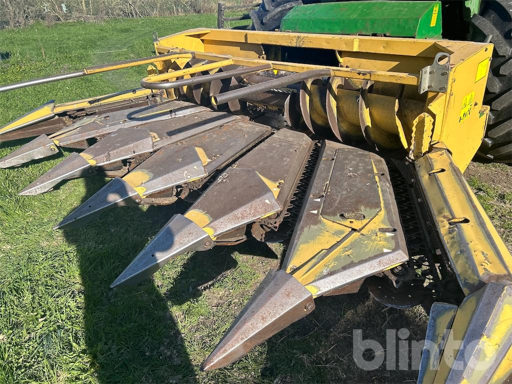 Forage harvester John Deere 6710: picture 9