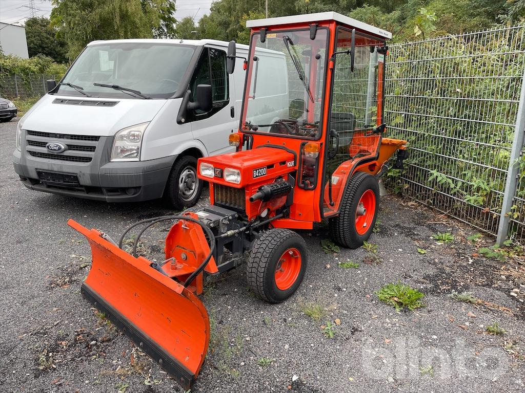 Kubota B4200D - Municipal tractor: picture 1 Kubota B4200D - Municipal tractor: picture 1