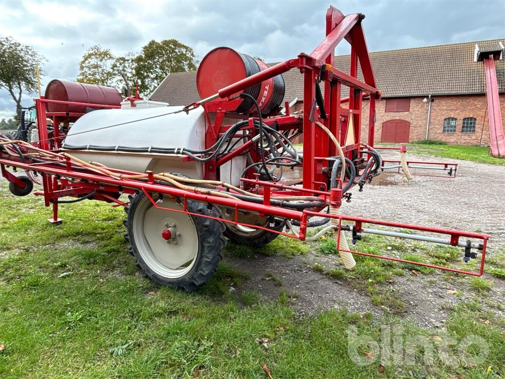 Lindus 2000 L - Trailed sprayer: picture 3 Lindus 2000 L - Trailed sprayer: picture 3