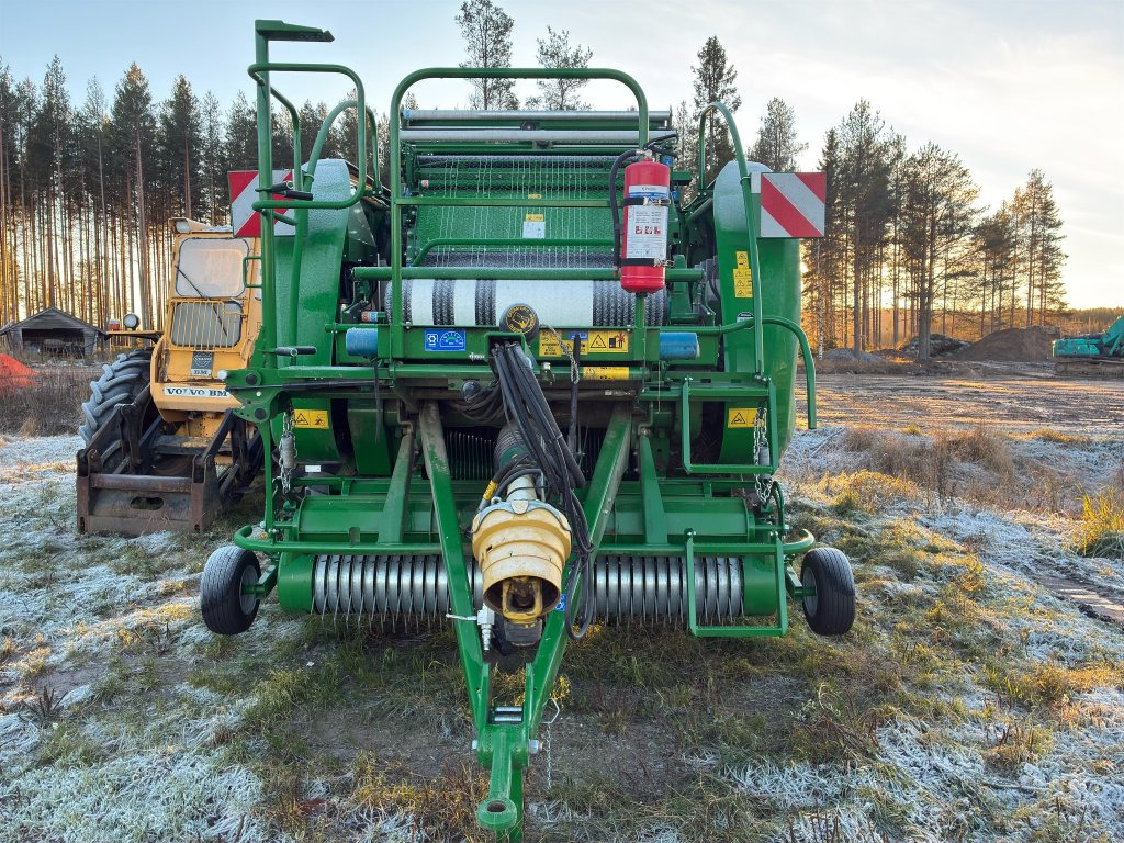 Mchale Fusion 4 - Round baler, Bale wrapper: picture 2 Mchale Fusion 4 - Round baler, Bale wrapper: picture 2