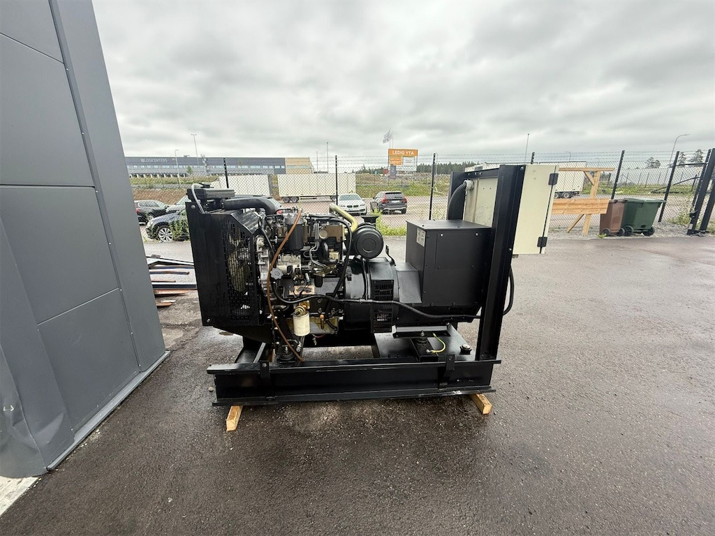 Perkins 60 kva - Generator set: picture 5 Perkins 60 kva - Generator set: picture 5