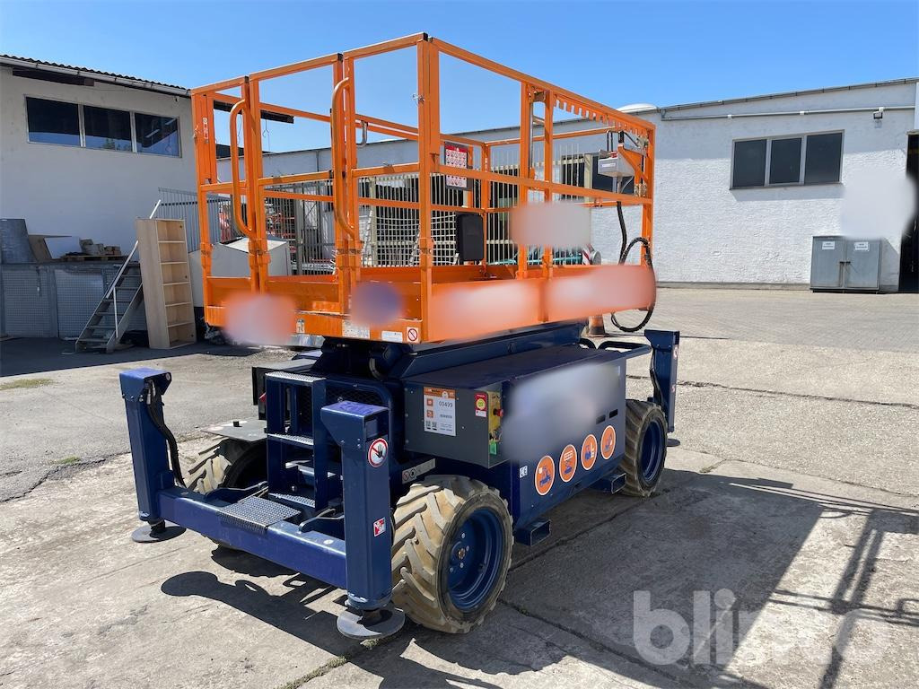 Skyjack SJ6832 RTE (2015) - Scissor lift: picture 1 Skyjack SJ6832 RTE (2015) - Scissor lift: picture 1