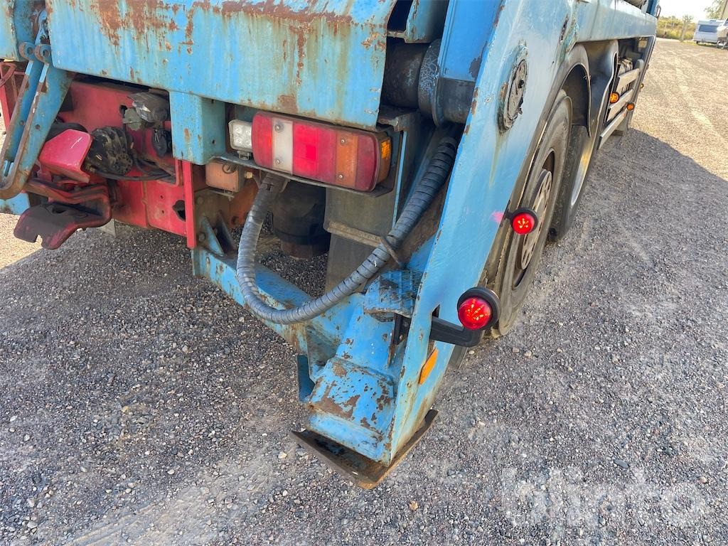 Truck SCANIA P420 LB6X2 4HNB: picture 36