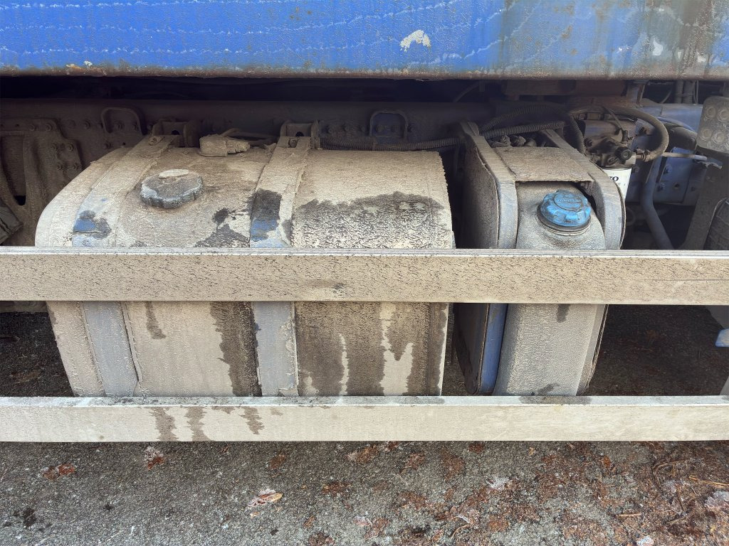 Truck VOLVO FE-320 6*2: picture 50