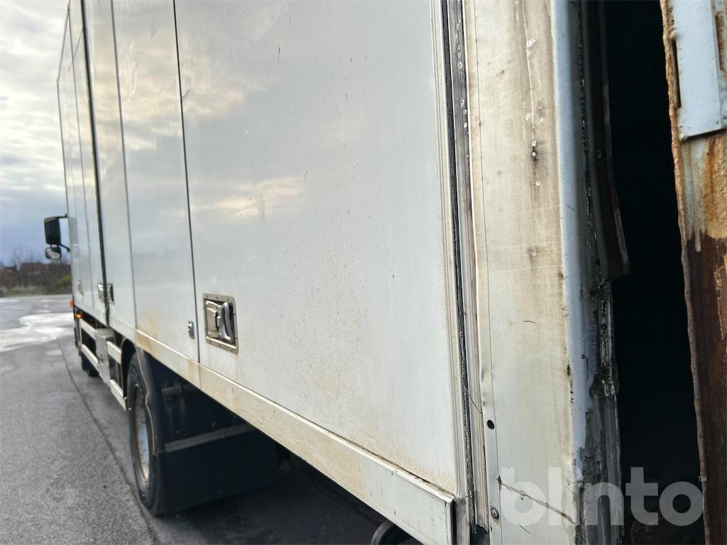 Truck VOLVO FM-340 4X2: picture 47