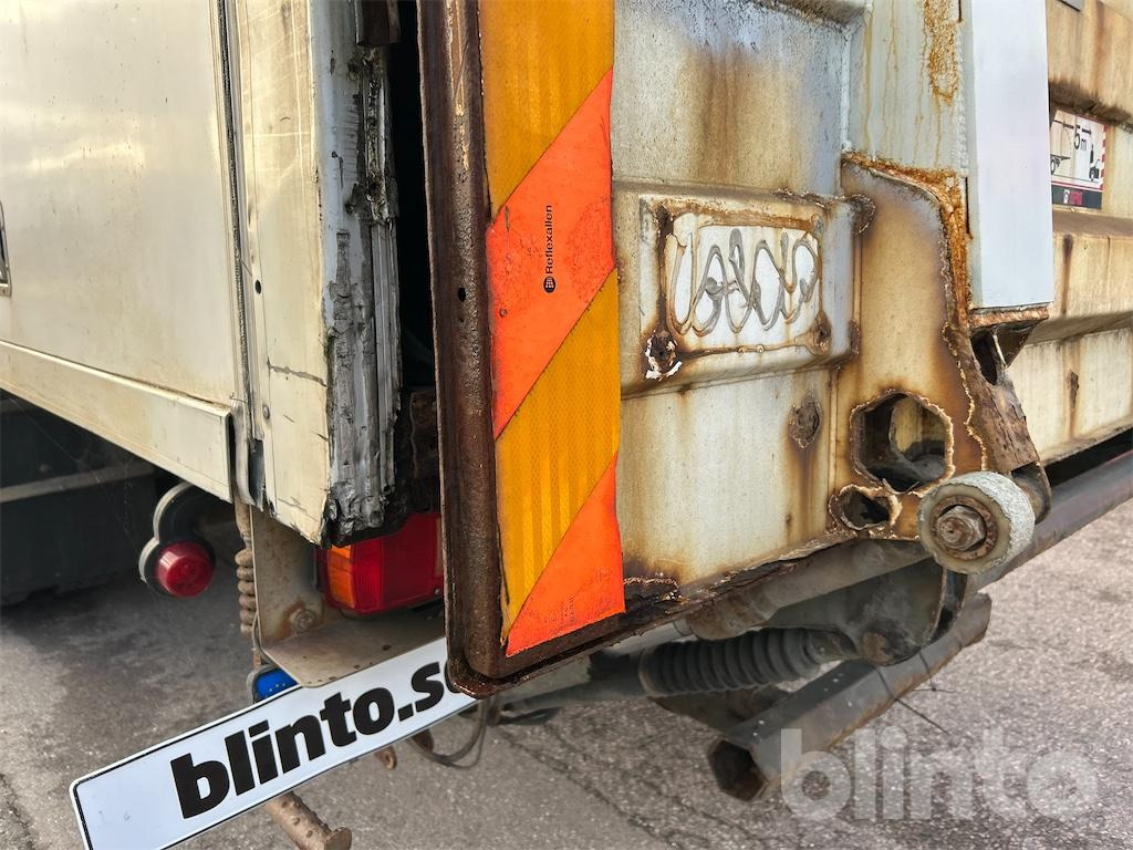 Truck VOLVO FM-340 4X2: picture 45