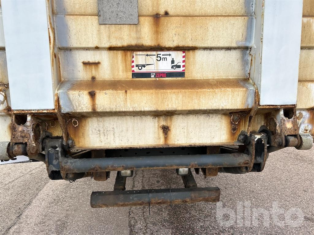 Truck VOLVO FM-340 4X2: picture 43