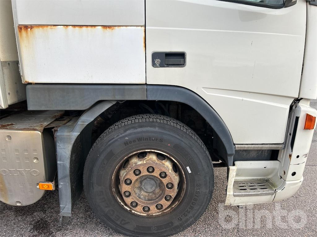 Truck VOLVO FM-340 4X2: picture 26