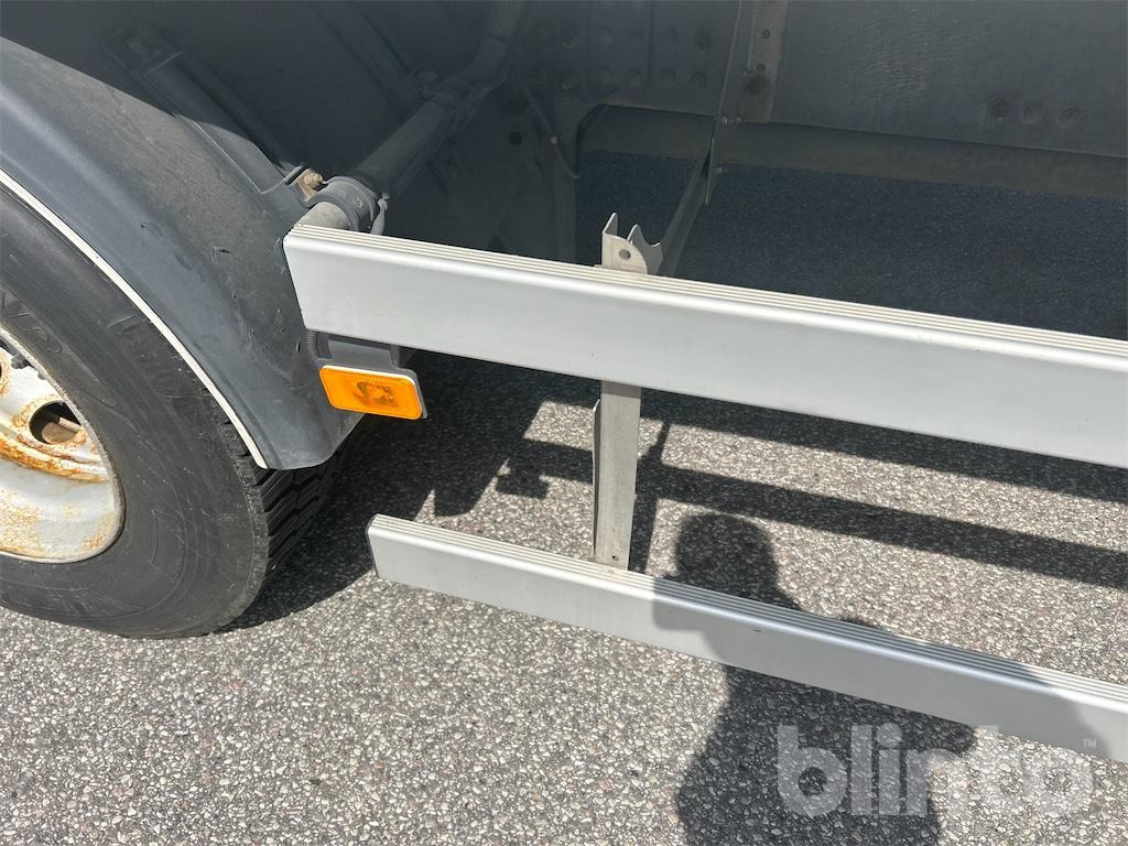 Truck VOLVO FM 370: picture 38