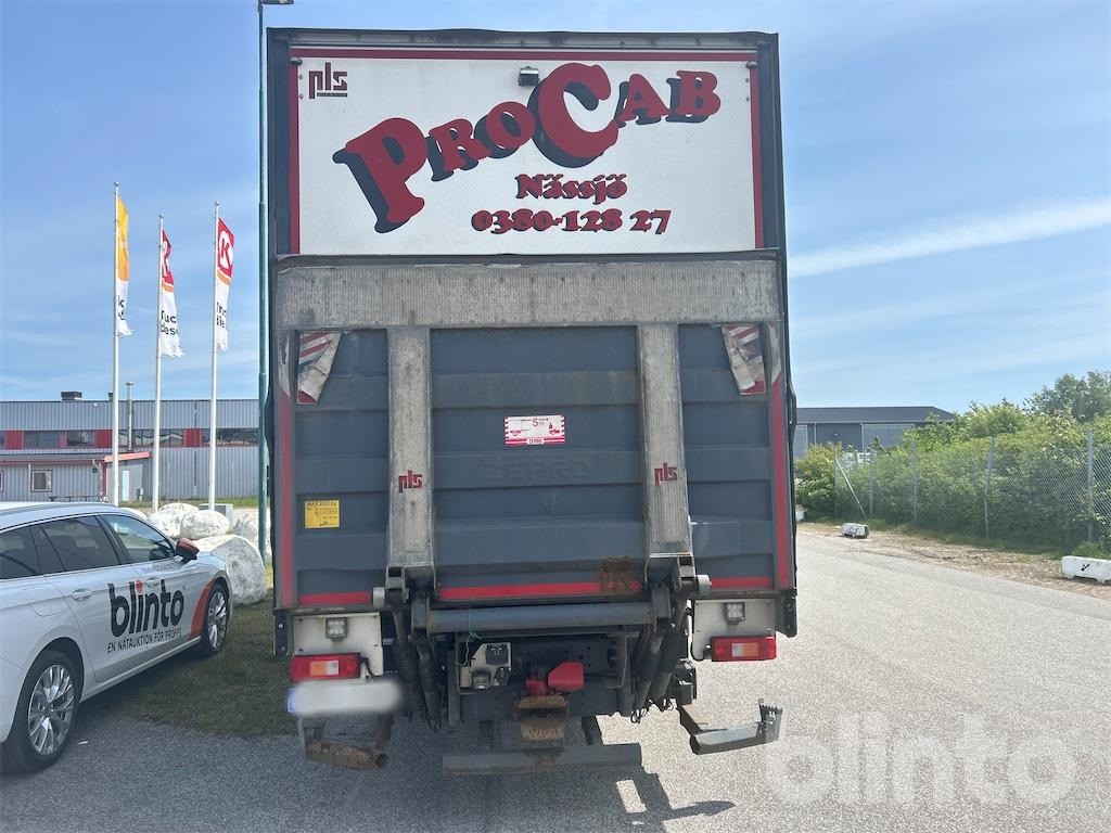 Truck VOLVO FM 370: picture 7