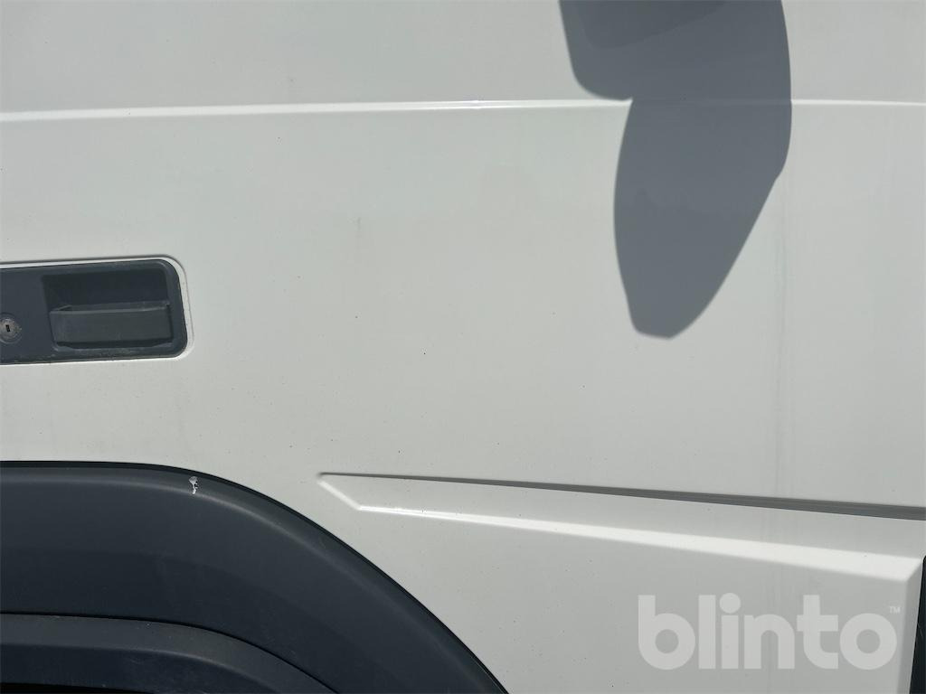 Truck VOLVO FM 370: picture 29