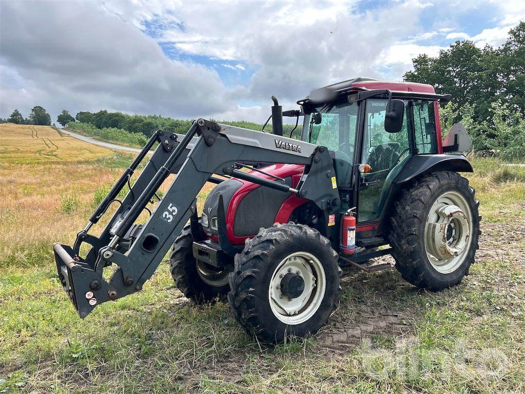 VALTRA A-SERIES A72 - Lastare - 4 Redskap - Farm tractor: picture 1 VALTRA A-SERIES A72 - Lastare - 4 Redskap - Farm tractor: picture 1